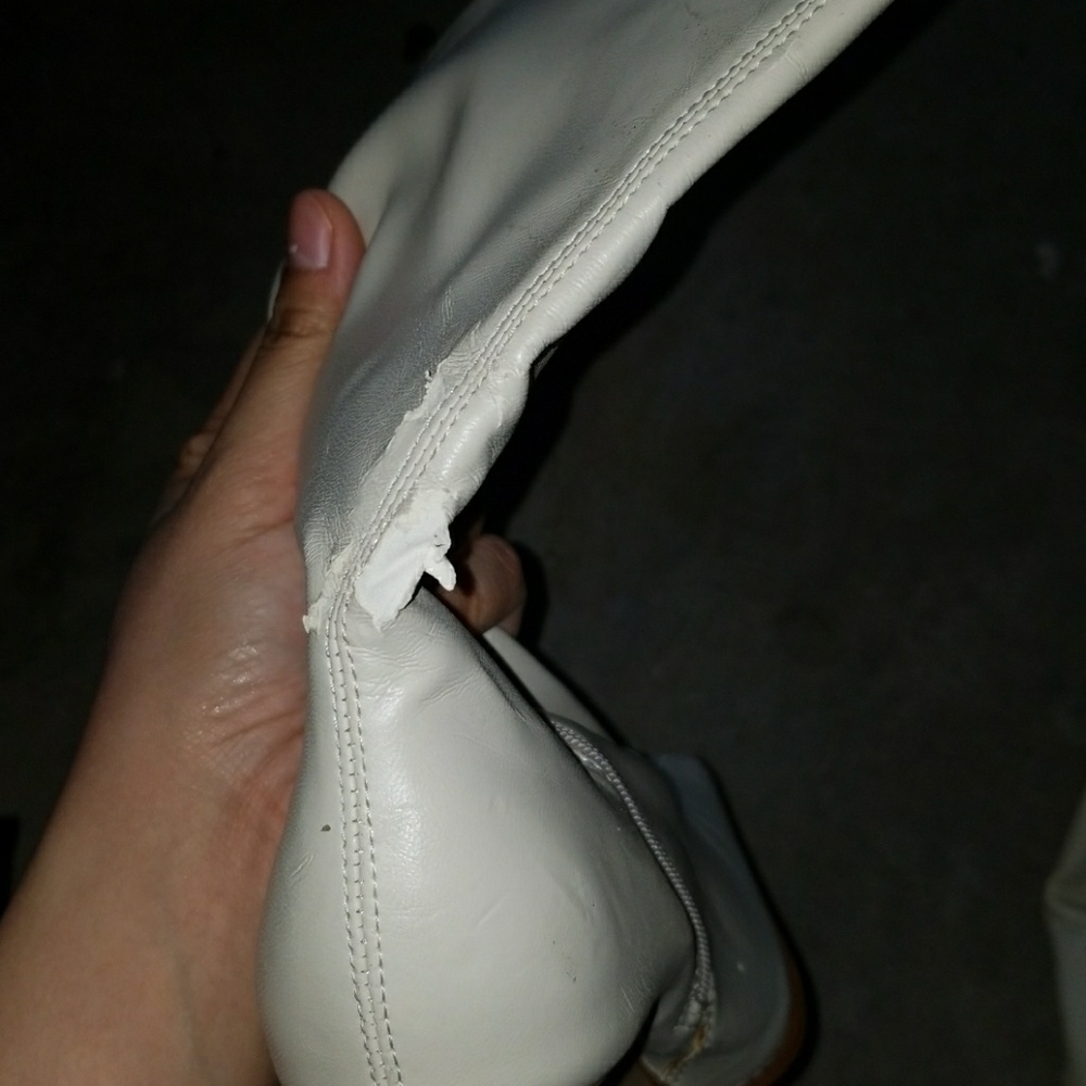 Shoes - Picture 6 of 7
